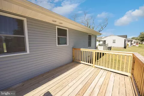 Exterior - 813 Price Rd, Salisbury, MD 21801 photo 3 of 5
