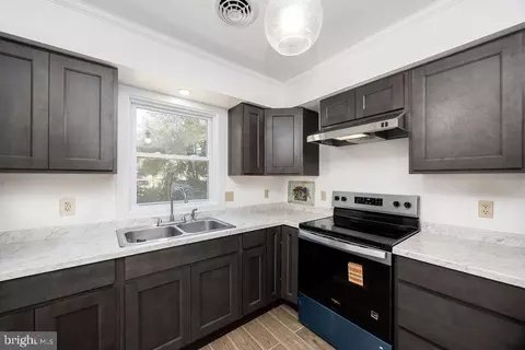 Kitchen - 813 Price Rd, Salisbury, MD 21801 photo 4 of 5