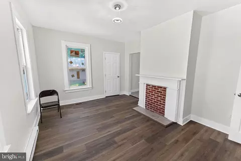 Entry Way - 307 Newton St, Salisbury, MD 21801 photo 3 of 16