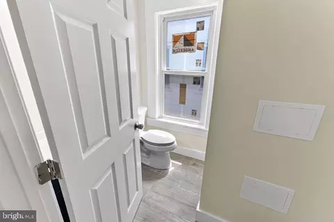 Entry Way - 307 Newton St, Salisbury, MD 21801 photo 13 of 16