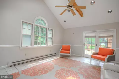 Living - 420 Indian, Salisbury, MD 21801 photo 5 of 5