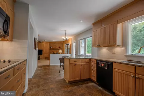 Kitchen - 420 Indian, Salisbury, MD 21801 photo 2 of 3