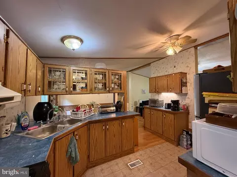 Kitchen - 23358 Capitola Rd, Tyaskin, MD 21865 photo 4 of 5