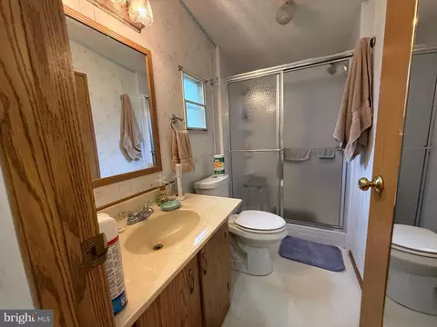 Bath - 23358 Capitola Rd, Tyaskin, MD 21865 photo 1 of 1