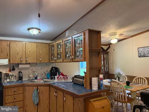 Kitchen - 23358 Capitola Rd, Tyaskin, MD 21865 photo 5 of 5