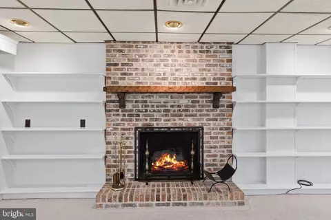 Living - 602 Crestview Ln, Salisbury, MD 21801 photo 3 of 3