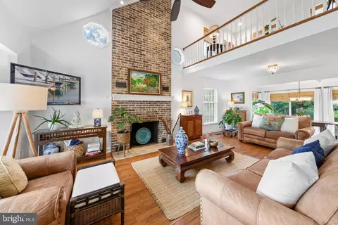 Living - 602 Crestview Ln, Salisbury, MD 21801 photo 1 of 3