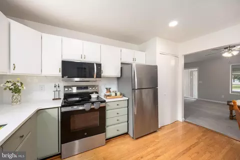 Kitchen - 1803 S Mill Dr, Salisbury, MD 21804 photo 4 of 4