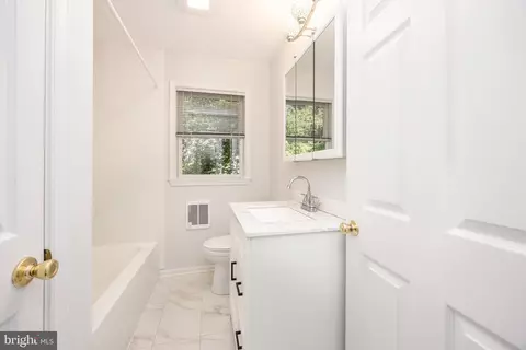 Bath - 117 Johnson Dr, Salisbury, MD 21804 photo 1 of 3