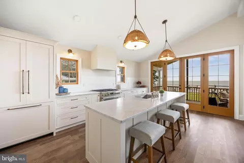 Kitchen - 20401 Nanticoke Dr, Nanticoke, MD 21840 photo 1 of 10