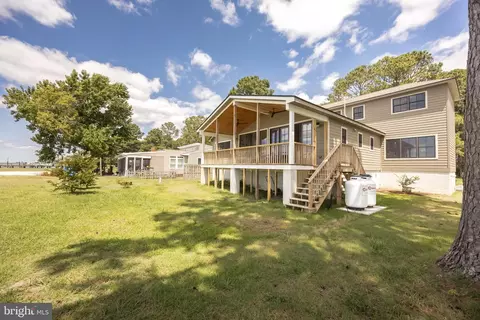 Exterior - 20401 Nanticoke Dr, Nanticoke, MD 21840 photo 10 of 15