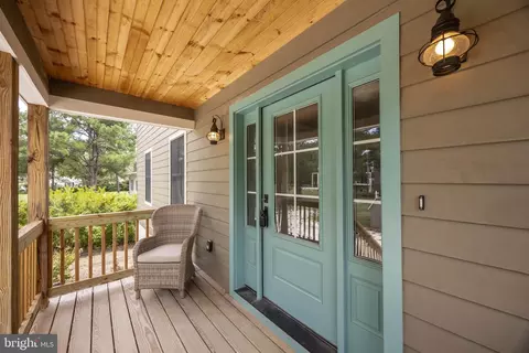 Exterior - 20401 Nanticoke Dr, Nanticoke, MD 21840 photo 2 of 15