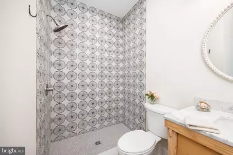Bath - 20401 Nanticoke Dr, Nanticoke, MD 21840 photo 2 of 4
