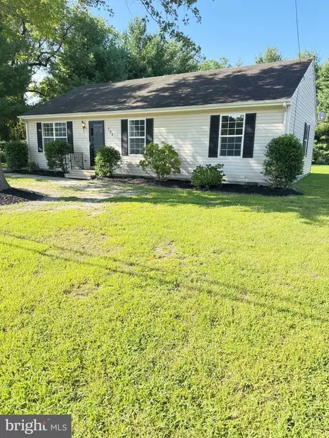 Exterior - 104 Chestnut St, Hebron, MD 21830 photo 2 of 3