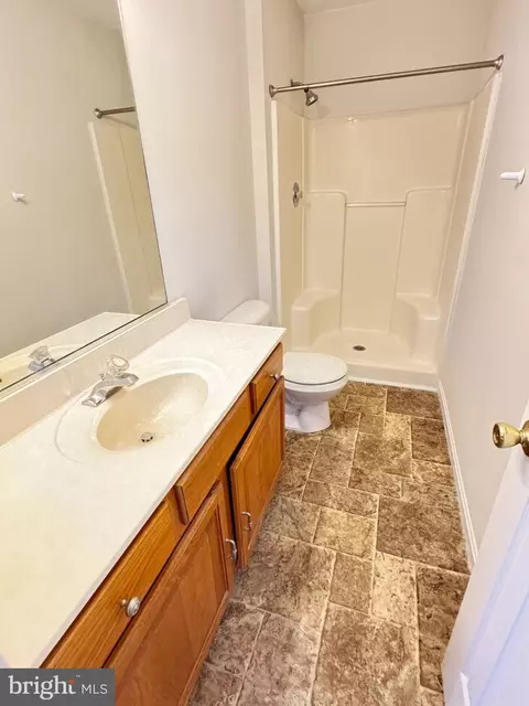 Bath - 104 Chestnut St, Hebron, MD 21830 photo 1 of 5