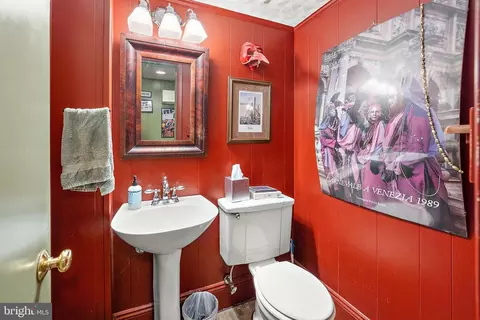 Bath - 611 Twin Tree Rd, Salisbury, MD 21801 photo 6 of 6