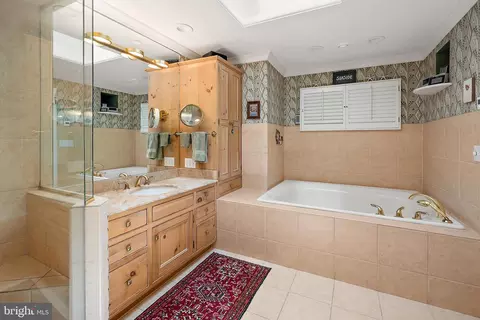 Bath - 611 Twin Tree Rd, Salisbury, MD 21801 photo 2 of 6