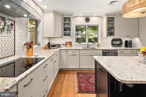 Kitchen - 611 Twin Tree Rd, Salisbury, MD 21801 photo 3 of 6