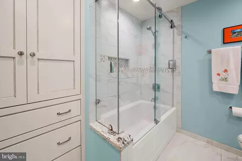 Bath - 611 Twin Tree Rd, Salisbury, MD 21801 photo 5 of 6