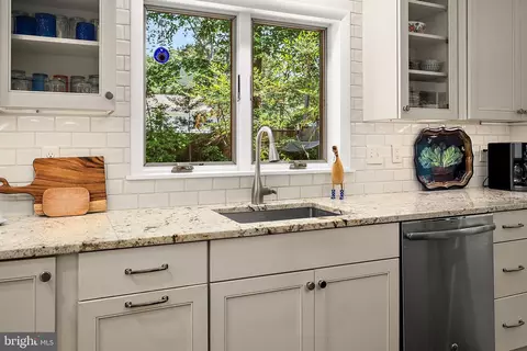Kitchen - 611 Twin Tree Rd, Salisbury, MD 21801 photo 4 of 6