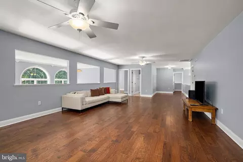 Living - 3431 Redden Ferry Rd, Eden, MD 21822 photo 4 of 5
