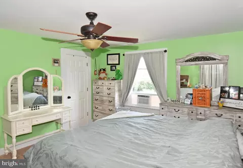 Bedroom - 903 Johnson Rd, Salisbury, MD 21804 photo 4 of 11