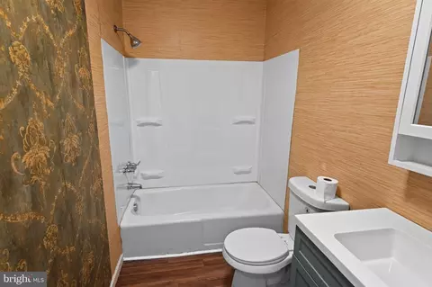 Bath - 403 Rose St, Salisbury, MD 21801 photo 2 of 2