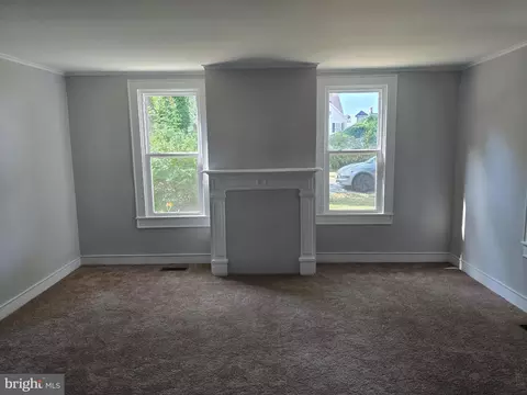Living - 2689 Church St, Quantico, MD 21856 photo 2 of 7