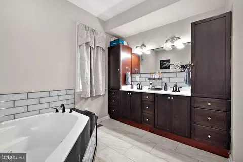 Bath - 1501 Handys Mdw, Salisbury, MD 21801 photo 3 of 6
