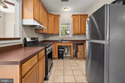 Kitchen - 1501 Handys Mdw, Salisbury, MD 21801 photo 4 of 6