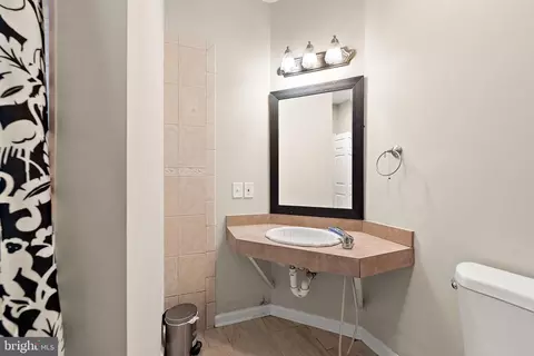 Bath - 1501 Handys Mdw, Salisbury, MD 21801 photo 6 of 6