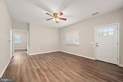 Living - 1501 Handys Mdw, Salisbury, MD 21801 photo 3 of 5