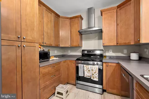 Kitchen - 1501 Handys Mdw, Salisbury, MD 21801 photo 2 of 6