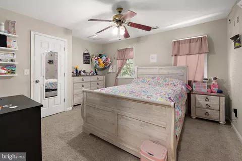 Bedroom - 1501 Handys Mdw, Salisbury, MD 21801 photo 4 of 11