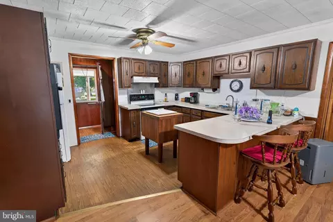 Kitchen - 33997 E Line Rd, Delmar, MD 21875 photo 1 of 4