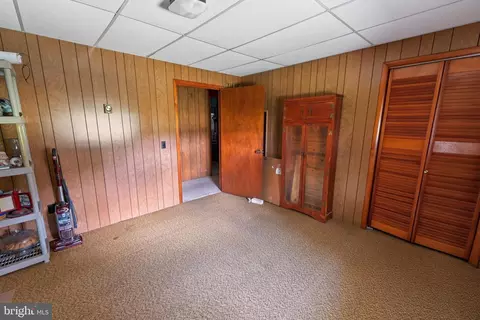Bedroom - 33997 E Line Rd, Delmar, MD 21875 photo 11 of 12