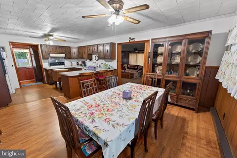 Entry Way - 33997 E Line Rd, Delmar, MD 21875 photo 1 of 3