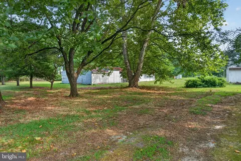 Exterior - 33997 E Line Rd, Delmar, MD 21875 photo 7 of 9