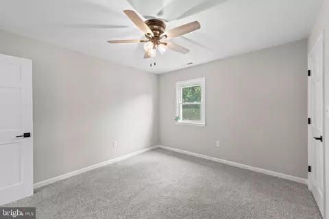 Bedroom - 30827 Ward Rd, Salisbury, MD 21804 photo 7 of 9
