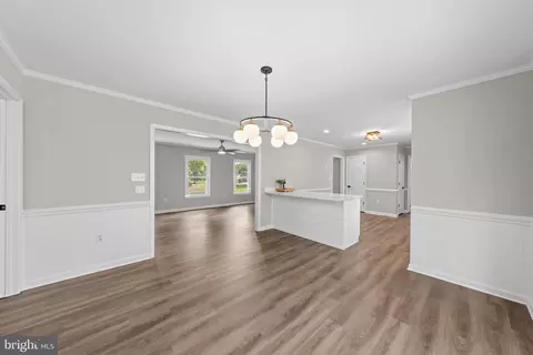 Entry Way - 30827 Ward Rd, Salisbury, MD 21804 photo 2 of 4