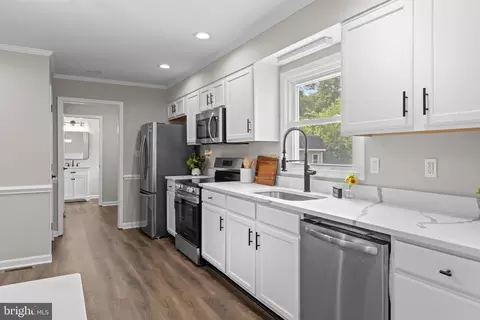 Kitchen - 30827 Ward Rd, Salisbury, MD 21804 photo 1 of 4