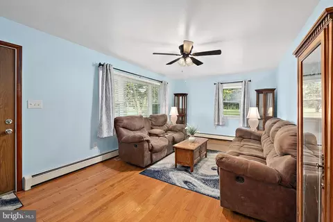 Living - 6986 Bent Pine Rd, Willards, MD 21874 photo 1 of 3