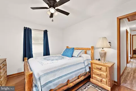 Bedroom - 6986 Bent Pine Rd, Willards, MD 21874 photo 5 of 9