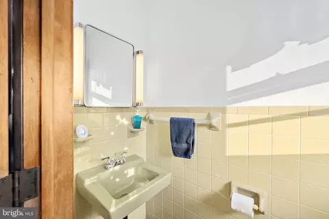 Bath - 6986 Bent Pine Rd, Willards, MD 21874 photo 2 of 2