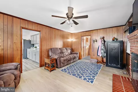 Entry Way - 6986 Bent Pine Rd, Willards, MD 21874 photo 1 of 2