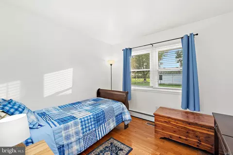Bedroom - 6986 Bent Pine Rd, Willards, MD 21874 photo 7 of 9