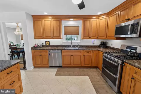 Kitchen - 5545 Nithsdale Dr, Salisbury, MD 21801 photo 3 of 6