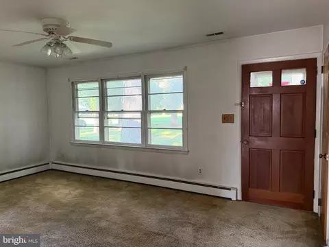 Living - 6682 Quercus Dr, Hebron, MD 21830 photo 1 of 2
