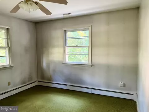 Bedroom - 6682 Quercus Dr, Hebron, MD 21830 photo 2 of 4