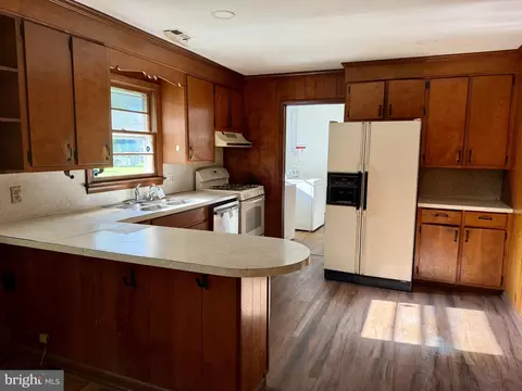 Kitchen - 6682 Quercus Dr, Hebron, MD 21830 photo 1 of 2